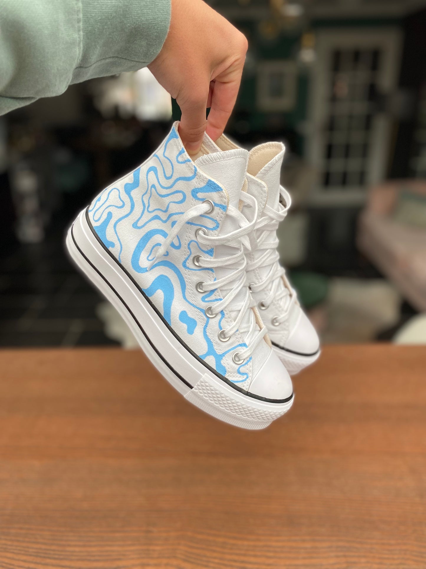 CUSTOM CONVERSE WAVEY BLUE.